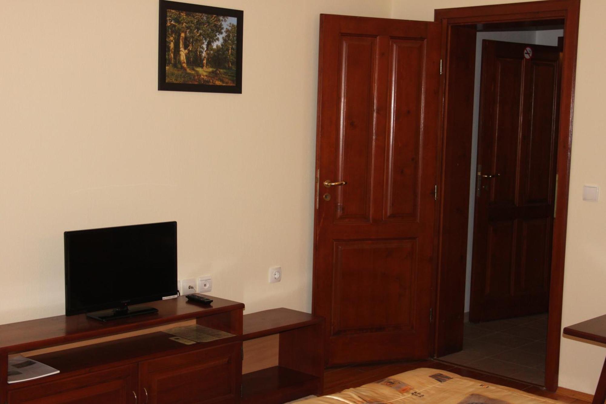 Kris Guest House Devin Habitación foto