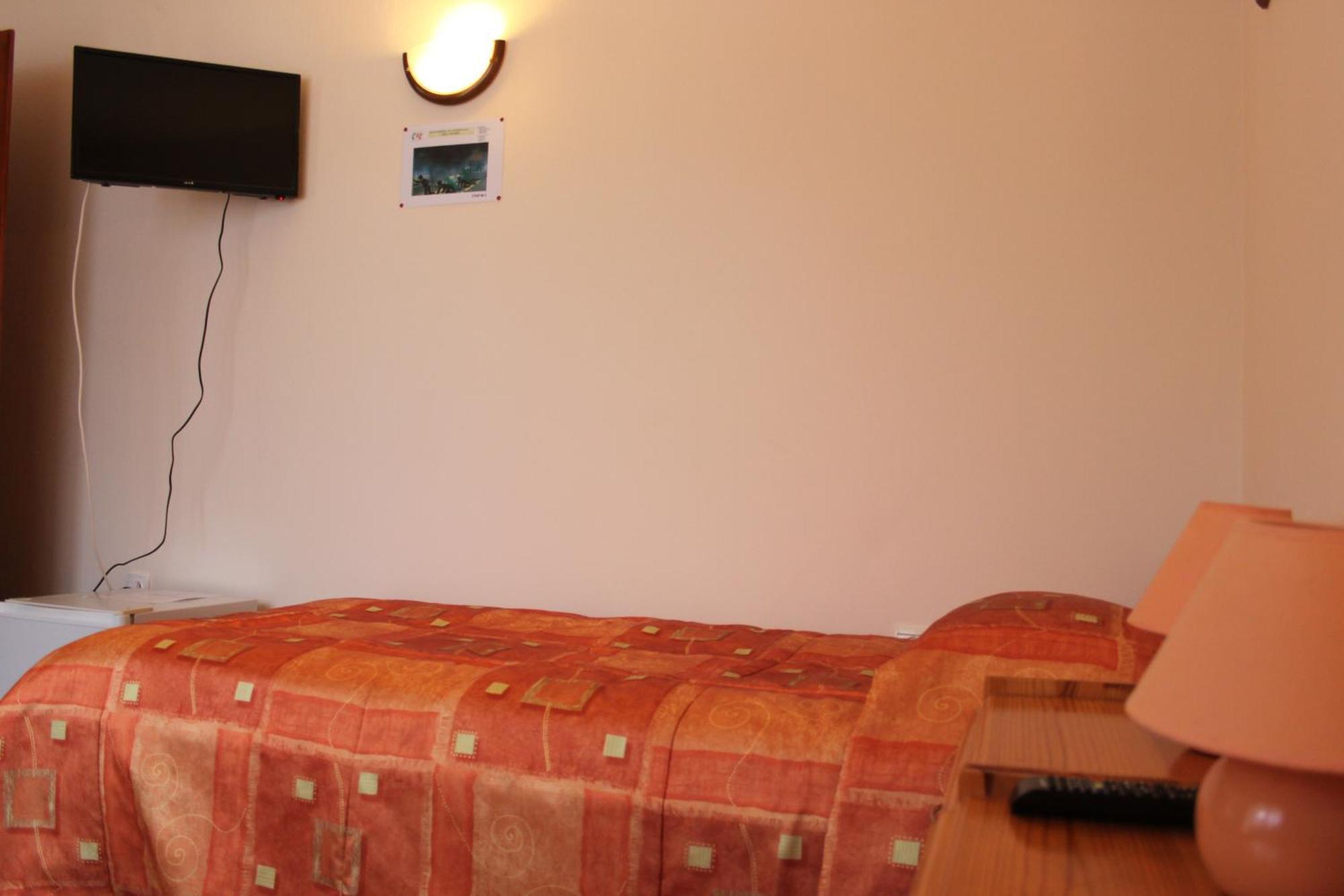 Kris Guest House Devin Habitación foto
