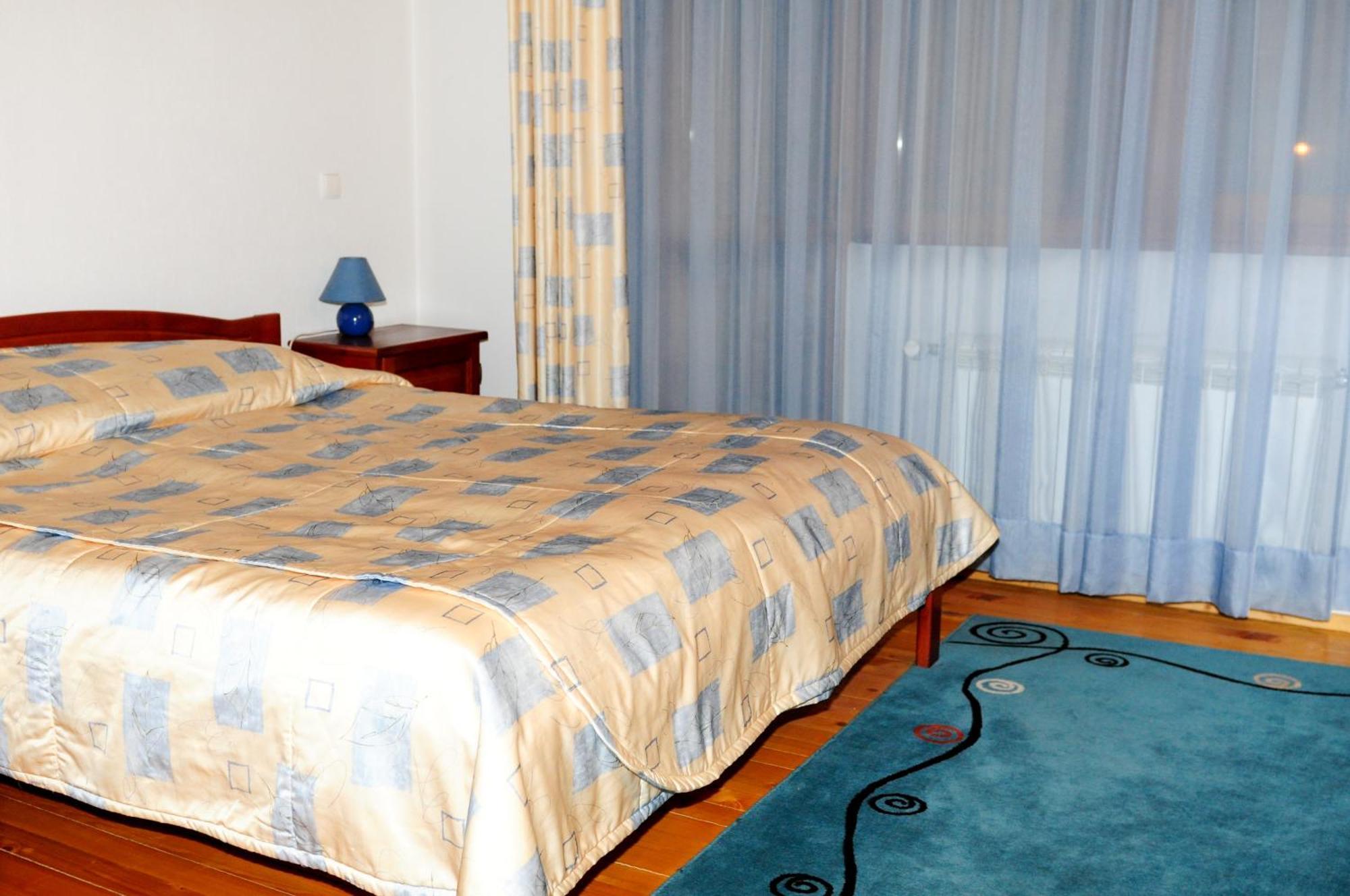 Kris Guest House Devin Habitación foto