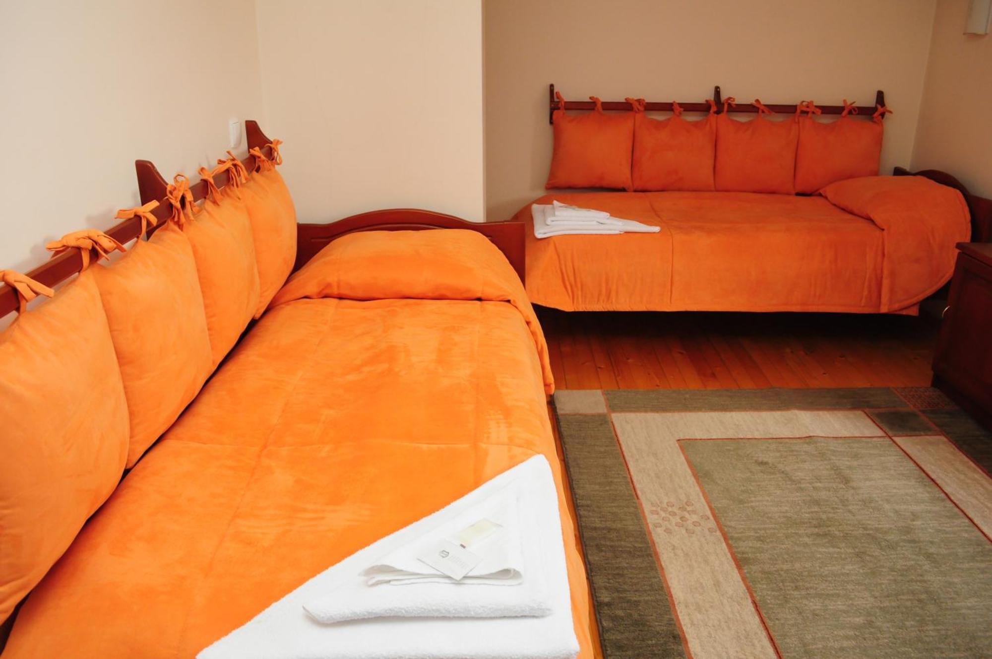 Kris Guest House Devin Habitación foto