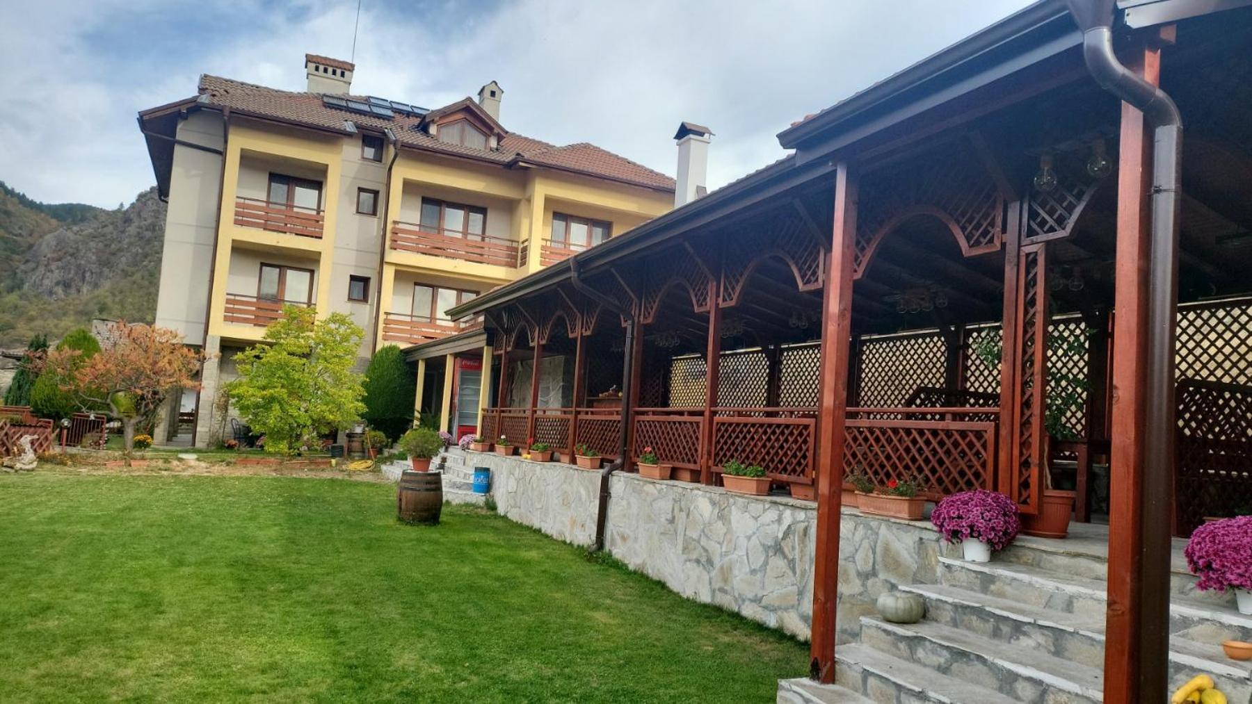 Kris Guest House Devin Exterior foto