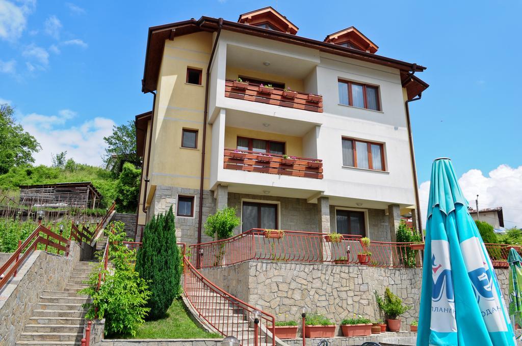 Kris Guest House Devin Exterior foto