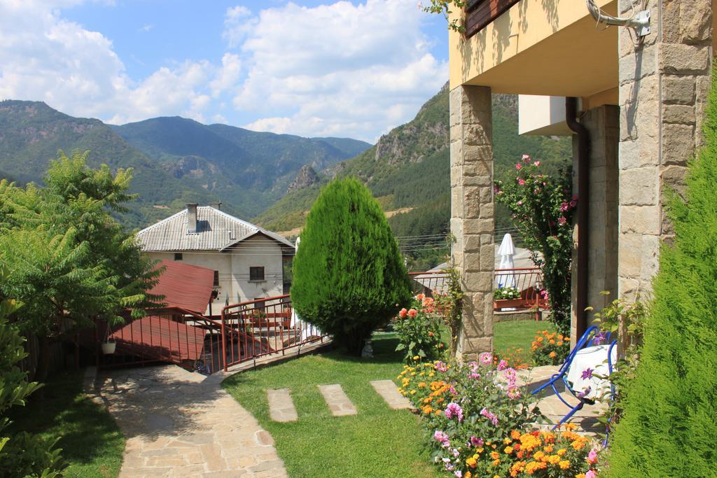 Kris Guest House Devin Exterior foto